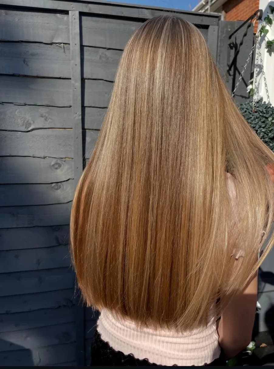 Precision layered cut and blow dry by Gloss & Grace mobile hairstylist in Berkshire