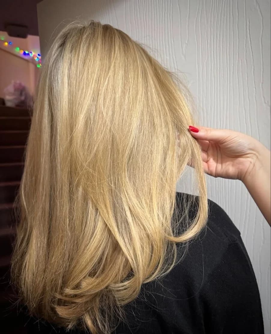 Full hair colour transformation by mobile hair colour specialist in Reading, Berkshire